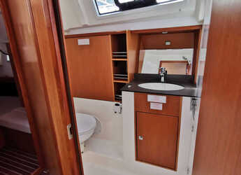 Chartern Sie segelboot in Marina di Portisco - Bavaria Cruiser 41 - 3 cab.