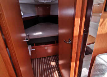 Chartern Sie segelboot in Marina di Portisco - Bavaria Cruiser 41 - 3 cab.