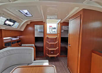 Chartern Sie segelboot in Marina di Portisco - Bavaria Cruiser 41 - 3 cab.