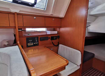 Chartern Sie segelboot in Marina di Portisco - Bavaria Cruiser 41 - 3 cab.