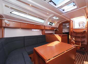 Noleggiare sailboat in Marina Tankerkomerc - Bavaria Cruiser 37 - 3 cab.