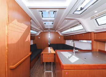 Noleggiare sailboat in Marina Tankerkomerc - Bavaria Cruiser 37 - 3 cab.