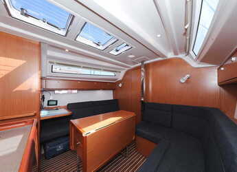 Noleggiare sailboat in Marina Tankerkomerc - Bavaria Cruiser 37 - 3 cab.