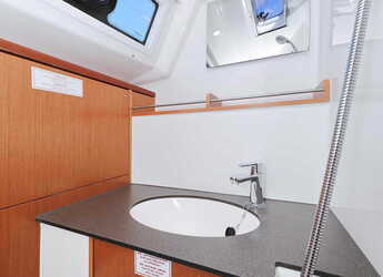 Noleggiare sailboat in Marina Tankerkomerc - Bavaria Cruiser 37 - 3 cab.