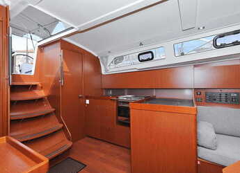 Noleggiare sailboat in Marina Tankerkomerc - Oceanis 41.1