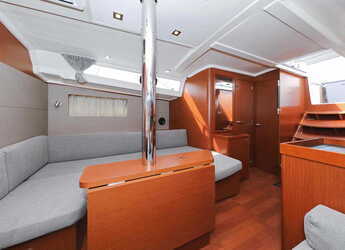 Noleggiare sailboat in Marina Tankerkomerc - Oceanis 41.1