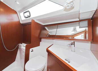 Noleggiare sailboat in Marina Tankerkomerc - Oceanis 41.1