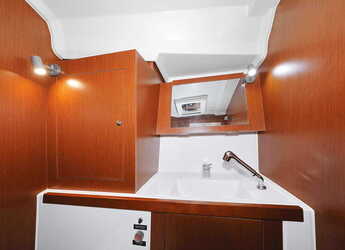 Noleggiare sailboat in Marina Tankerkomerc - Oceanis 41.1