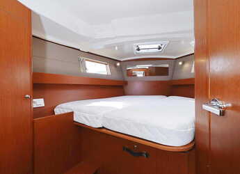 Noleggiare sailboat in Marina Tankerkomerc - Oceanis 41.1