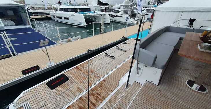 Rent a yacht in Hyeres - Aventura 50 MY