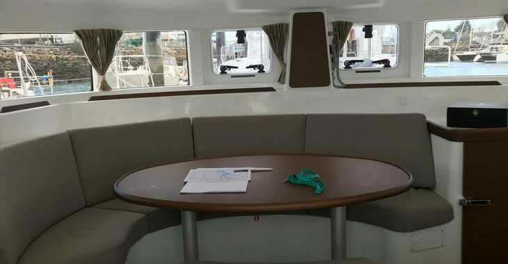 Rent a catamaran in Hyeres - Lagoon 380