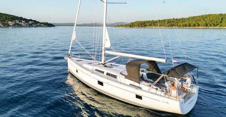 Rent a sailboat in Marina Mandalina - Hanse 508 - 4 + 1 cab.
