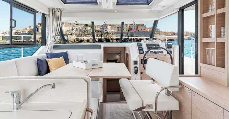 Rent a motorboat in Veruda - Swift Trawler 41 Fly