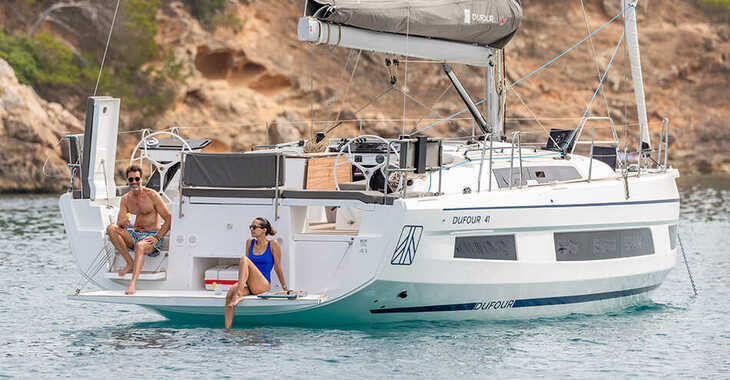 Rent a sailboat in Port Tino Rossi - Dufour 41