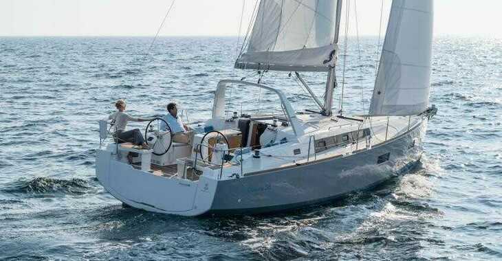 Rent a sailboat in Marina Zaton - Oceanis 38 - 3 cab.