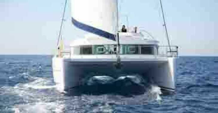 Rent a catamaran in Marina Baotić - Dream 60