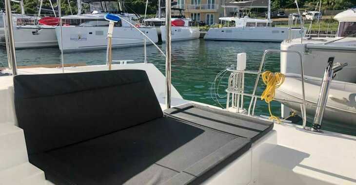 Rent a catamaran in Compass Point Marina - Lagoon 450 F - 4 + 2 cab.