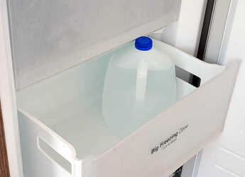 Rent a catamaran in Nanny Cay - Bali 4.2 - 4 + 1 cab.