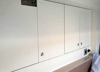 Rent a catamaran in Nanny Cay - Bali 4.2 - 4 + 1 cab.