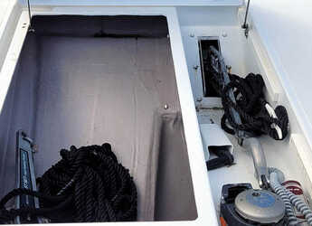 Rent a catamaran in Nanny Cay - Bali 4.2 - 4 + 1 cab.