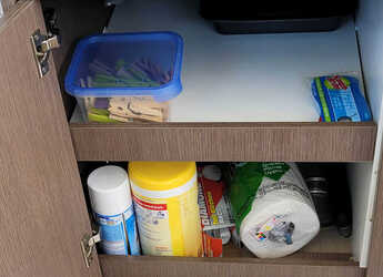 Rent a catamaran in Nanny Cay - Bali 4.2 - 4 + 1 cab.