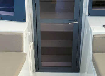 Rent a catamaran in Nanny Cay - Bali 4.2 - 4 + 1 cab.