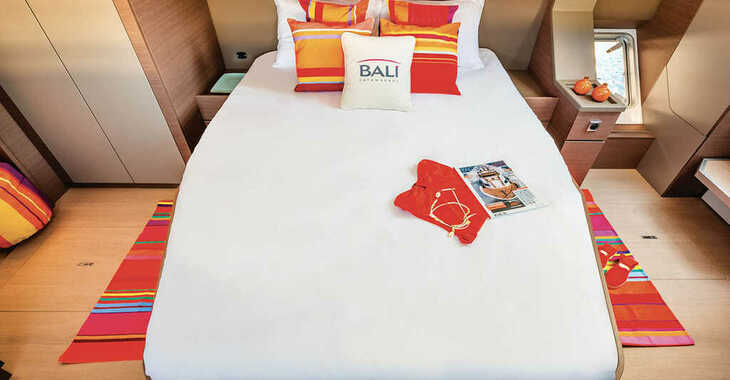 Rent a catamaran in Nanny Cay - Bali 4.8 - 6 + 1 cab.