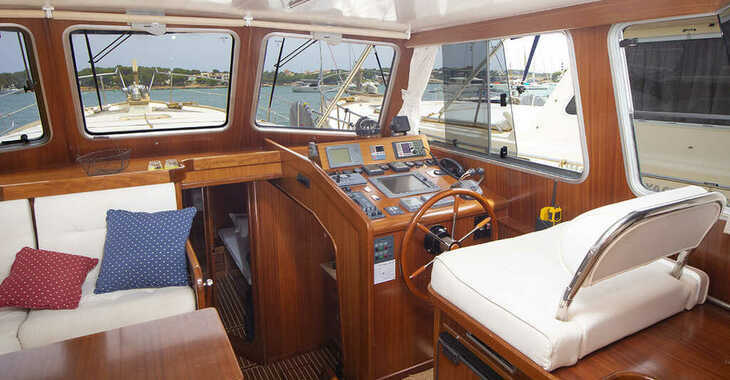 Rent a yacht in Port Mahon - Menorquin 160 FLY