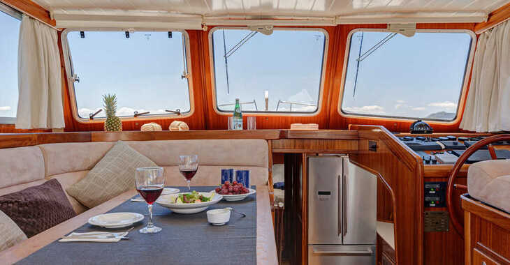 Rent a yacht in Port Mahon - Menorquin 160 FLY LUX