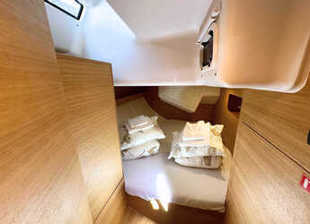 Rent a sailboat in Marina Kastela - Elan Impression 50.1