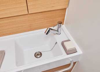 Rent a sailboat in Marina Kastela - Elan Impression 50.1