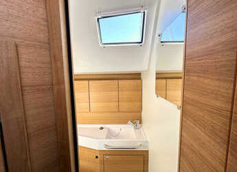 Rent a sailboat in Marina Kastela - Elan Impression 50.1