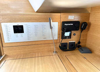 Rent a sailboat in Marina Kastela - Elan Impression 50.1