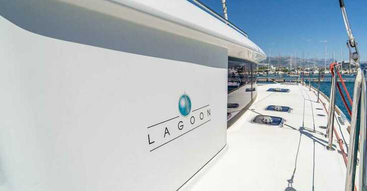 Rent a catamaran in Marina Kastela - Lagoon 450 F - 4 + 2 cab.
