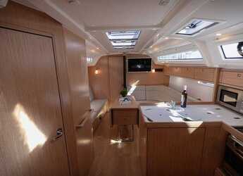 Louer voilier à Marina Baotić - Bavaria Cruiser 37 - 3 cab.