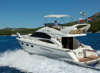 Chartern Sie yacht in Marina Baotić - Princess 45 Fly