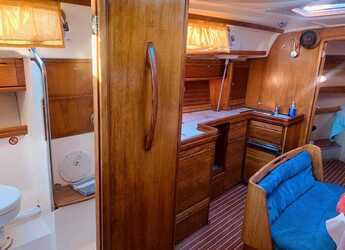 Chartern Sie segelboot in Salamis Yachting Club - Bavaria 42 Cruiser