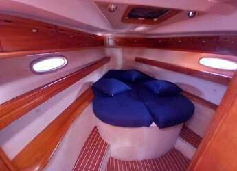 Chartern Sie segelboot in Salamis Yachting Club - Bavaria 42 Cruiser