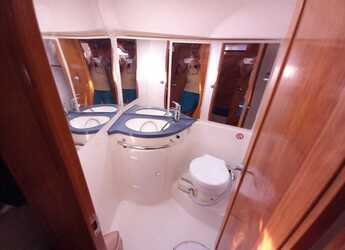 Chartern Sie segelboot in Salamis Yachting Club - Bavaria 42 Cruiser
