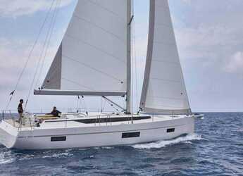 Rent a sailboat in Volos - Bavaria C50