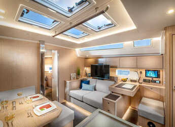 Rent a sailboat in Volos - Bavaria C50