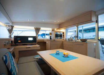 Alquilar catamarán en Nikiti - Lagoon 400 S2