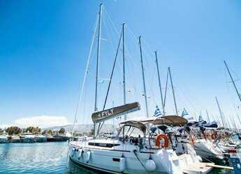 Rent a sailboat in Parikia Port - Sun Odyssey 519