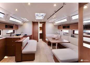 Rent a sailboat in Marina di Portorosa - Oceanis 51.1