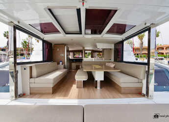 Rent a catamaran in Marina di Portorosa - Bali 4.8 