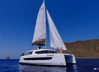 Rent a catamaran in Marina di Portorosa - Bali 4.8 