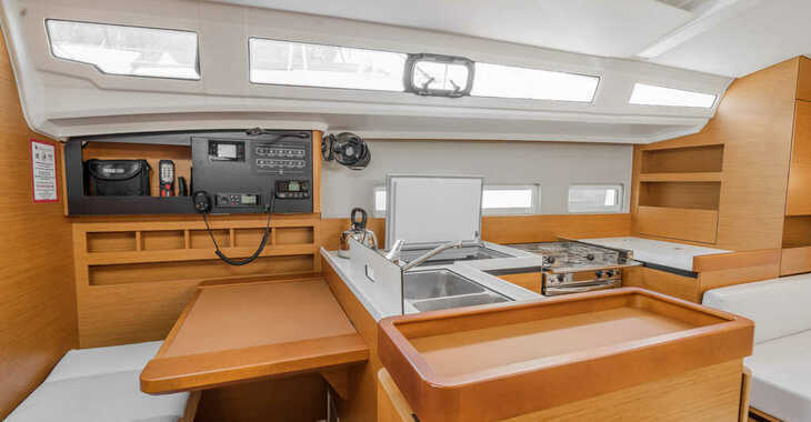 Chartern Sie segelboot in Piso Livadi - Sun Odyssey 410