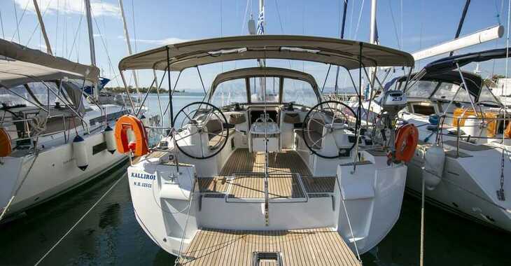 Rent a sailboat in Rhodes Marina - Sun Odyssey 519 -  5 cabs