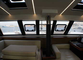 Chartern Sie katamaran in Marina dell'Isola  - Nautitech 46 Fly