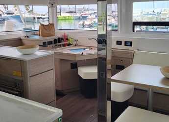 Alquilar catamarán en Porto Capo d'Orlando Marina - Lagoon 46